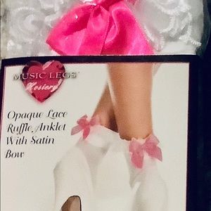 Leg Avenue Accessories - Opaque Ankle High Socks Bows White Hot Pink Leg Avenue Accessories - Opaque Ankle High Socks Bows White Hot Pink